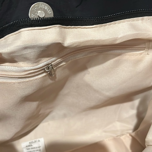 Quilted puffer tote-Black - Picture 5 of 8